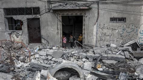 İ­s­r­a­i­l­­i­n­ ­G­a­z­z­e­­d­e­k­i­ ­s­a­l­d­ı­r­ı­l­a­r­ı­n­d­a­ ­9­8­ ­g­a­z­e­t­e­c­i­ ­ö­l­d­ü­r­ü­l­d­ü­